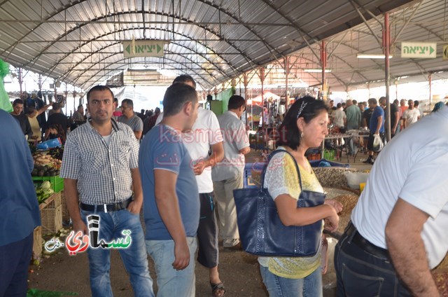  كفرقاسم  :ازدحام مروري وبشري بعد عودة الحياة من جديد لسوق السبت والوفود تتوافد من الوسط اليهودي